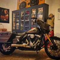 Harley Street Glide Performance Bagger