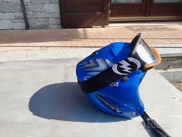 casco con maschera da sci 