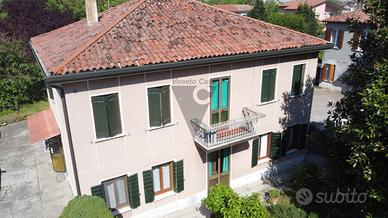 ASSEGGIANO - GRANDE CASA SINGOLA CON TERRENO