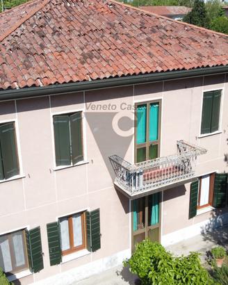 ASSEGGIANO - GRANDE CASA SINGOLA CON TERRENO