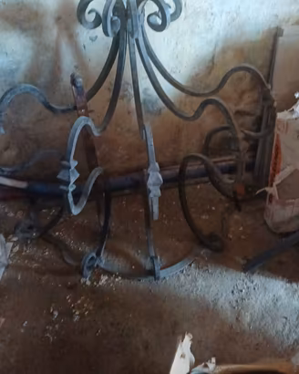 basamento per tavolo in ferro battuto