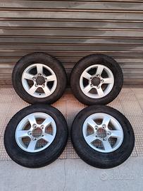 CERCHI IN LEGA '15 CON PNEUMATICI 205/70/R15 SUZUK