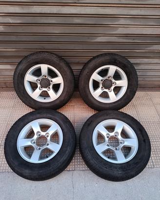 CERCHI IN LEGA '15 CON PNEUMATICI 205/70/R15 SUZUK