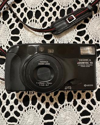 Yashica 1990