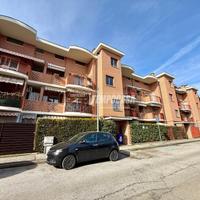 TRILOCALE CON GIARDINO E BOX AUTO