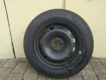 Kit 4 Gomme Yokohama 185/65 R15 complete di Cerchi