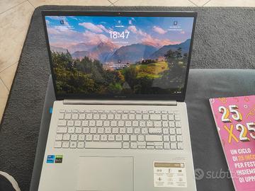 Asus Vivobook i7 12700h Nvidia rtx 3050 - 16gb RAM