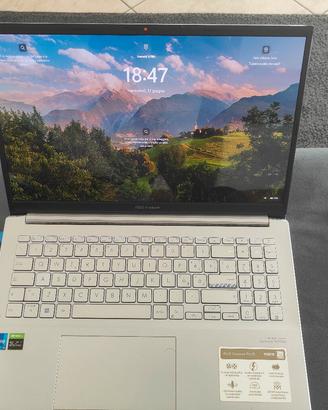Asus Vivobook i7 12700h Nvidia rtx 3050 - 16gb RAM