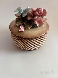 Cofanetto vintage in ceramica Capodimonte