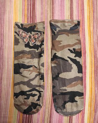 Calzini camouflage con farfalla glitter