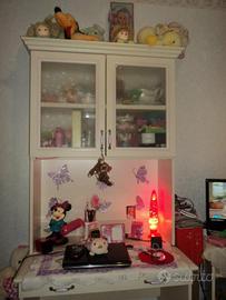 Scrivania con sedia