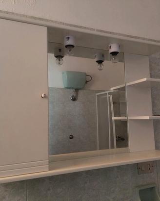 Mobile bagno con specchio