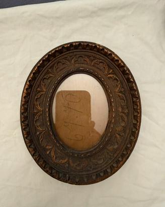Piccola cornice antica in legno
