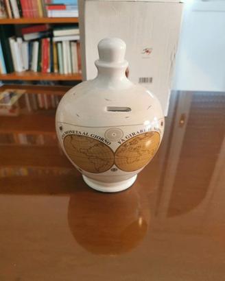 Salvadanaio in ceramica nuovo