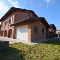 Ampia porzione di villa bifamiliare in CLASSE A4 C