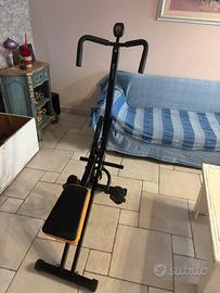 macchinario per addominali e gambe