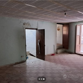 Camera 25 mq sita a Termini Imerese bassa