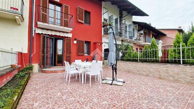 VILLA A SCHIERA A SAN SEBASTIANO DA PO