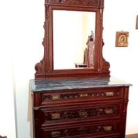 Mobili antichi metà 800