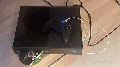 Xbox One 500GB Nera + Controller + Gioco EA FC 24