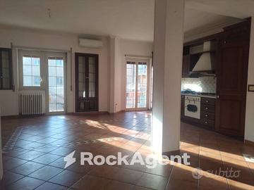 TRILOCALE ASSOLATO LARGO AGOSTA