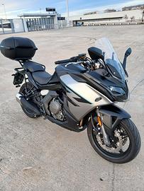 Moto sport touring CF650GT pari al nuovo