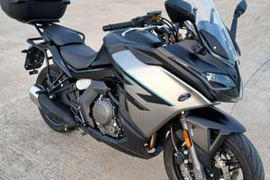 Moto sport touring CF650GT pari al nuovo