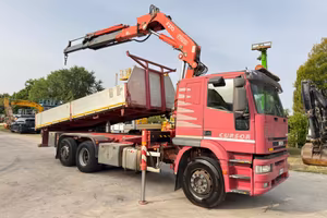 Iveco Magirus 260E35 ribaltabile con gru FASSI F27