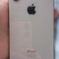 iPhone xs 60 euro 256 giga di memoria.