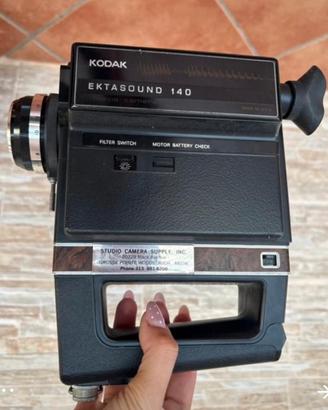 Cinepresa  vintage Kodak Ektasound 140.