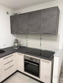 Cucina completa pari al nuovo con elettrodomestici
