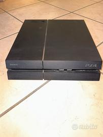 PlayStation 4 + 2 Joystick + 3 giochi