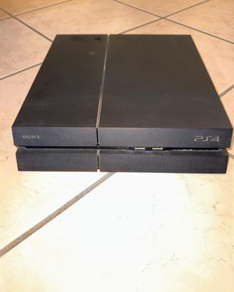 PlayStation 4 + 2 Joystick + 3 giochi