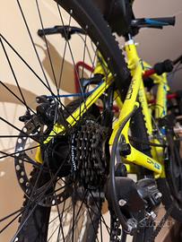 Bici mountaine bike NUOVA