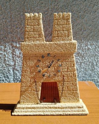Orologio in Tufo