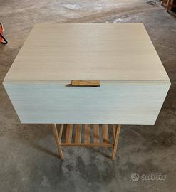 Cassettone sospeso di design finitura legno chiaro