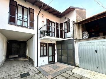 CASA DI CORTE A RESCALDINA