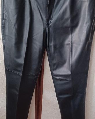 Pantaloni neri finta pelle