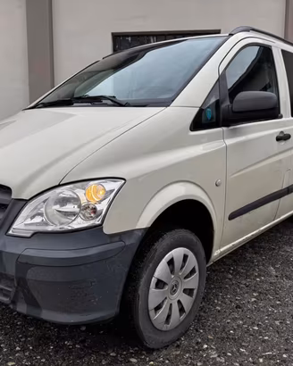 MERCEDES-BENZ Vito 4X4 AUTOCARRO 6 POSTI 2.2 113