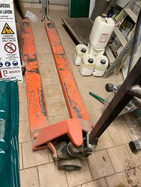 Sollevatore trespallets