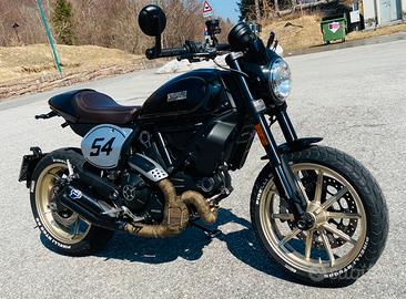 Ducati scrambler cafèracer 800