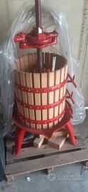 Torchio per vino