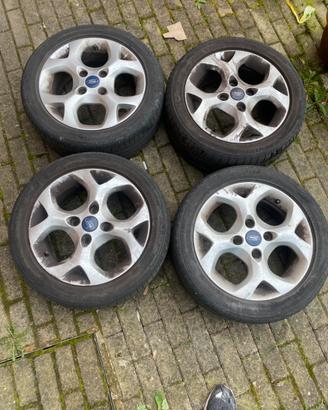 4 cerchi in lega Ford  195/50 R 15 Bologna