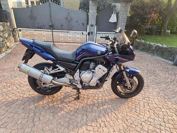 Yamaha fazer 1000 (FZ1)