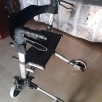 Deambulatore girello