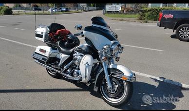 Harley Davidson Electra Glide Ultra a Classic 1584