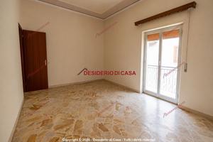 Casa, Lascari.