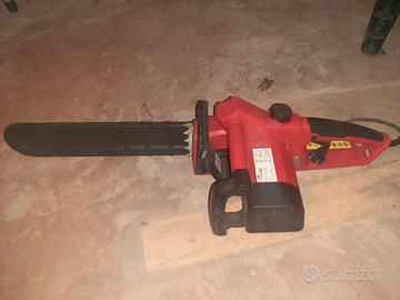 Motosega per taglio legna e giardinaggio 2200W