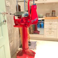 Affettatrice a volano Omega tipo 300