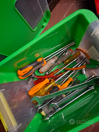 Oggetti da lavoro VEDETE FOTO